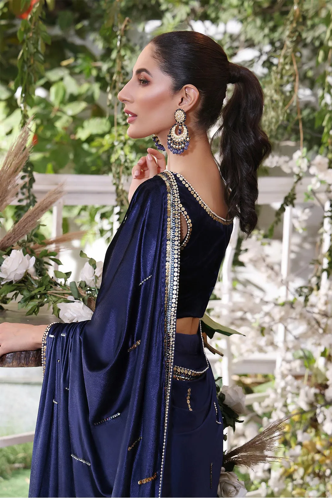 Handwork Embroidered Solid Velvet Luxury Saree | ZEENAT | SR202220