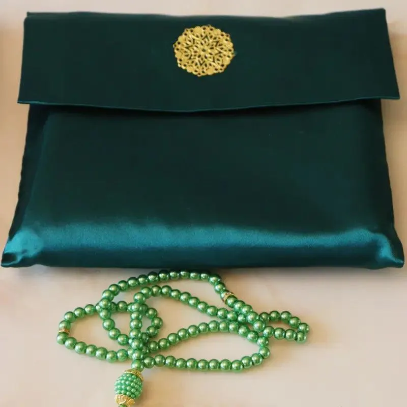 MR048 Luxury Prayer Mat and Tasbeeh Set